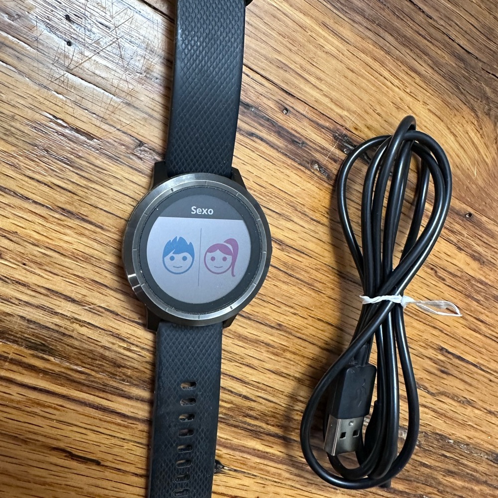 Garmin Black Smartwatch with Charging Cable - Picture 5 of 7